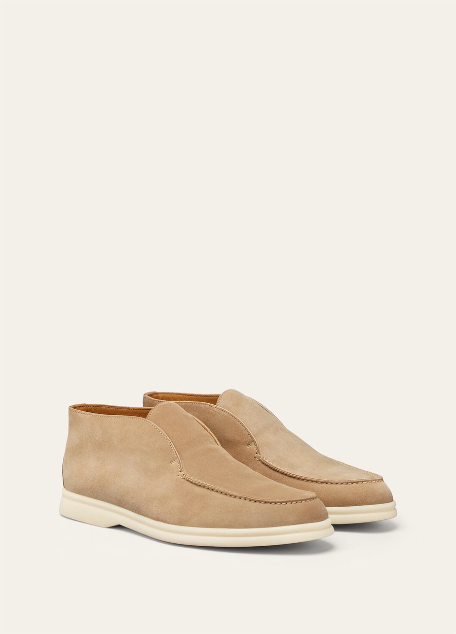 Botas de cano curto Open Walk em camurça cor areia