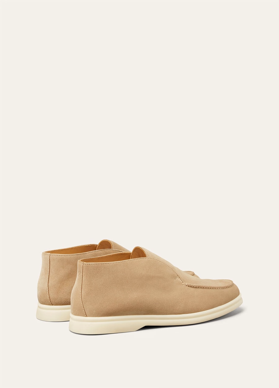 Botas de cano curto Open Walk em camurça cor areia