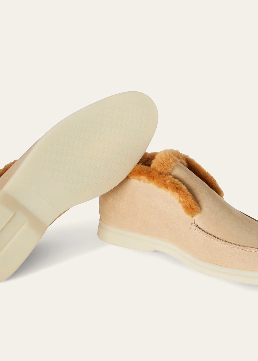 Botas de cano curto Windy Dunes em camurça com bico aberto