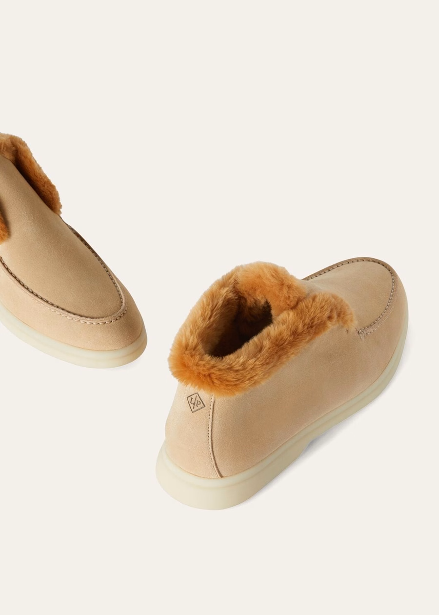 Botas de cano curto Windy Dunes em camurça com bico aberto