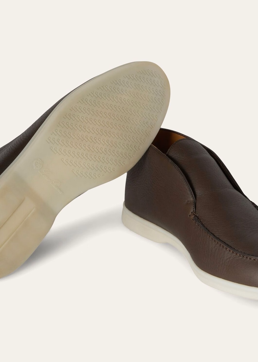 Botas Open Walk em couro de alce marrom muito escuro