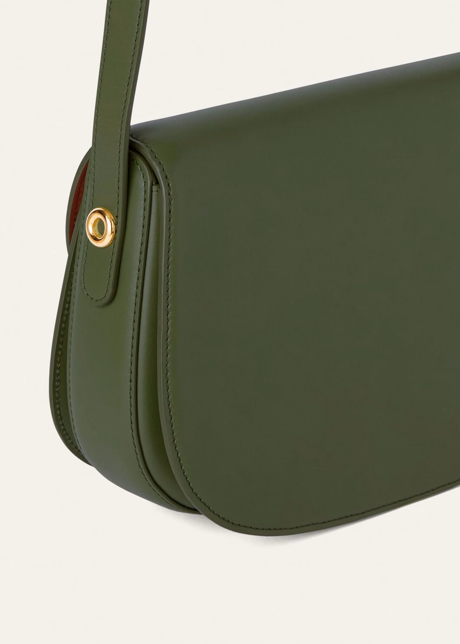 Bolsa pequena Ghira em couro de bezerro liso, verde musgo escuro/Kummel