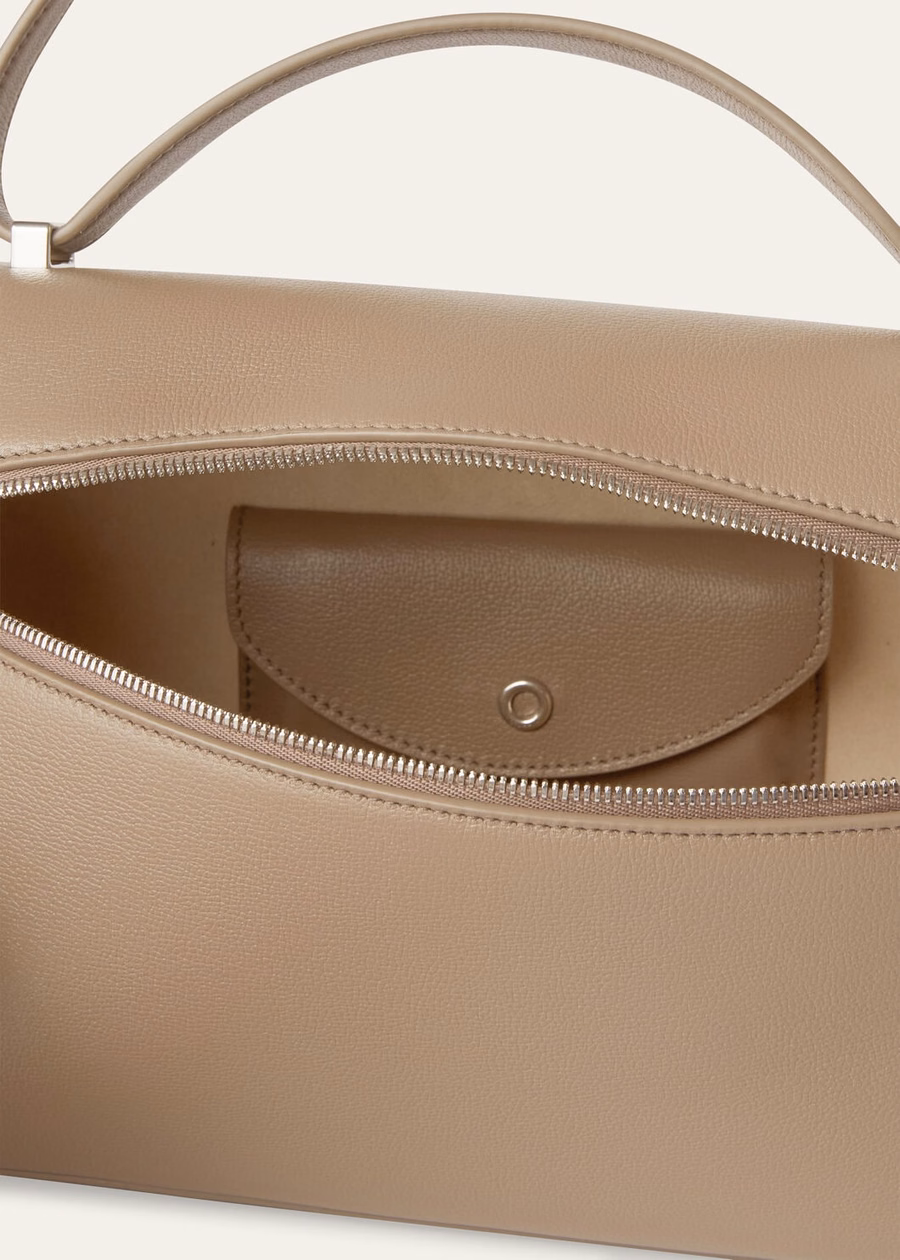 Bolsa adicional L27 em pele de vitelo quente com textura de mástique/prata antiga