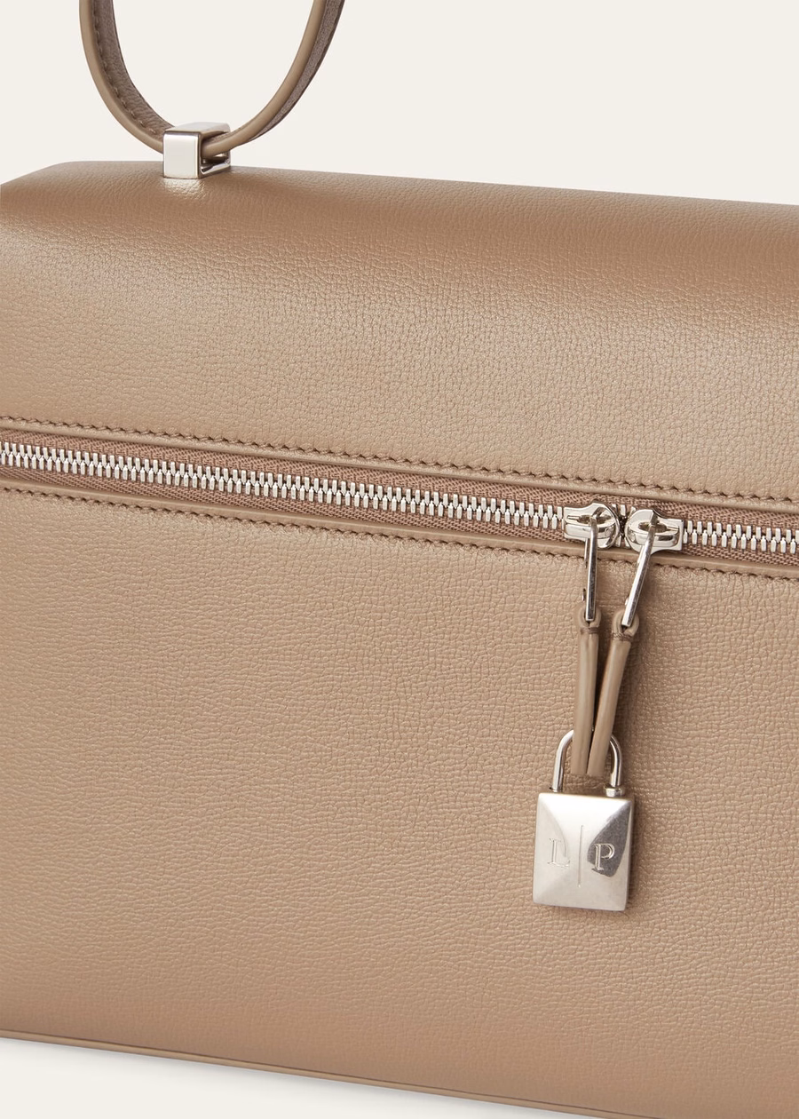 Bolsa adicional L27 em pele de vitelo quente com textura de mástique/prata antiga