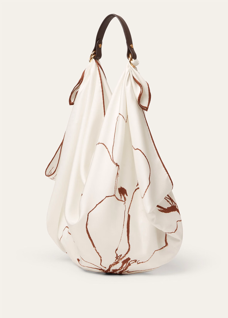 Loro Piana Handle Foulard em couro de bezerro nas cores chocolate escuro com alcaçuz e ouro do sol.