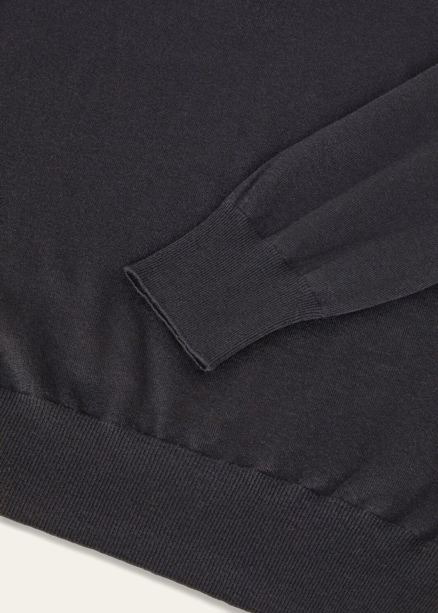 Cash Light Crewneck Caviar