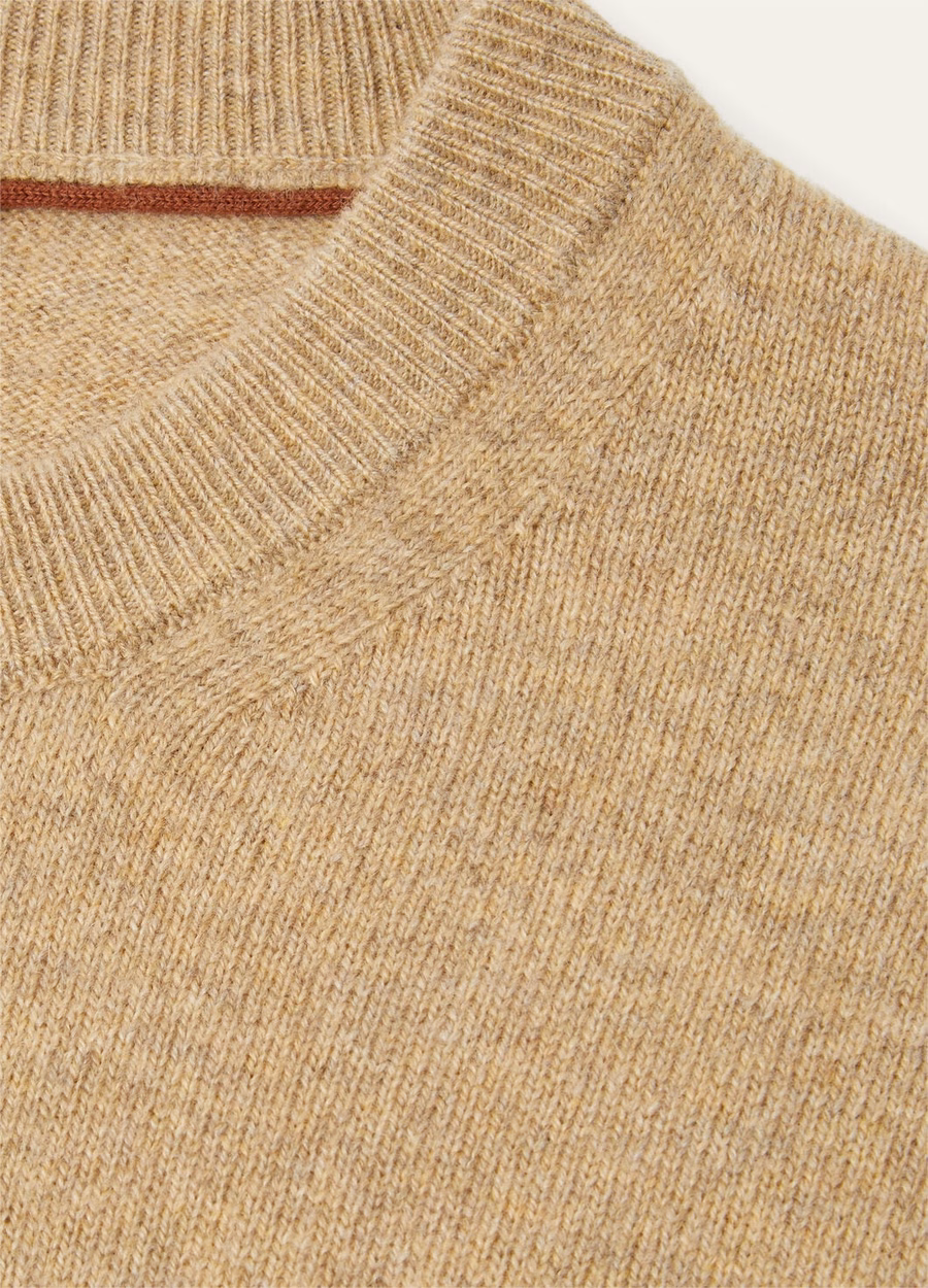 Gola redonda clássica em cashmere baby cru com mechas mel