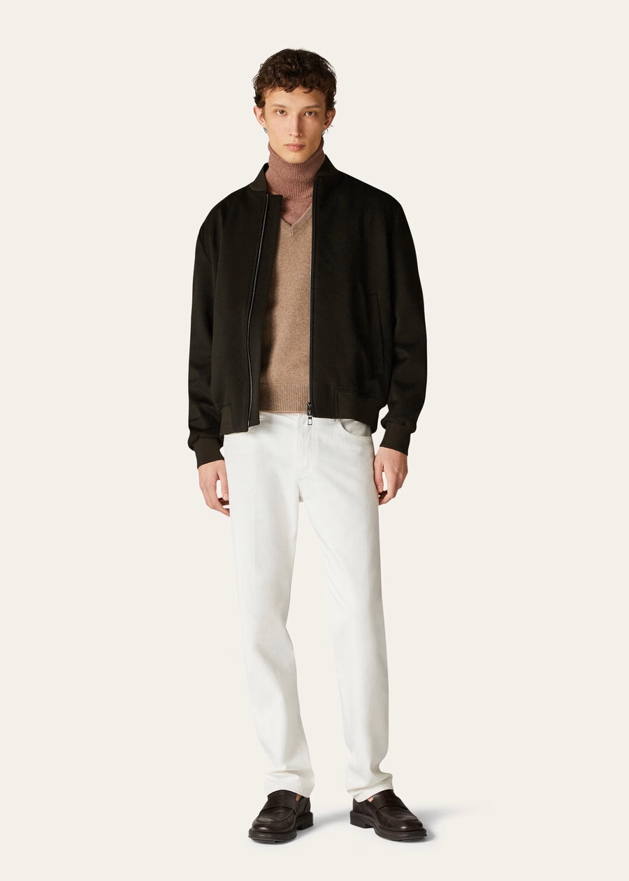 Suéter Loro Cashmere com decote em V marrom framboesa Mel