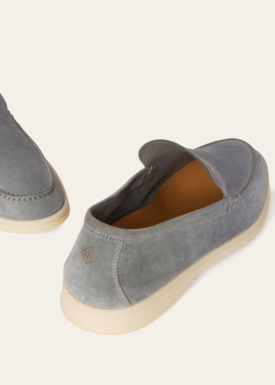 Mocassim Summer Walk em camurça cinza gaivota