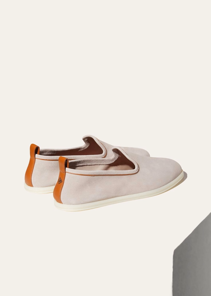 Mocassim Venice Walk em camurça bege clássico