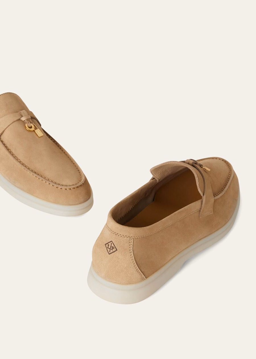 Mocassim Summer Charms Walk em camurça cor areia