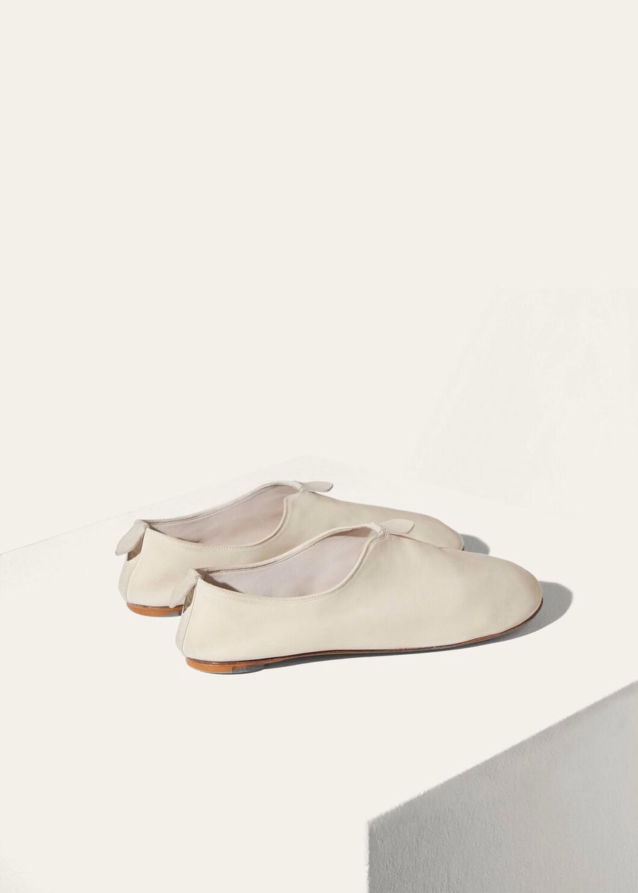 Mocassim Flutuante Whisper em Couro de Bezerro Branco