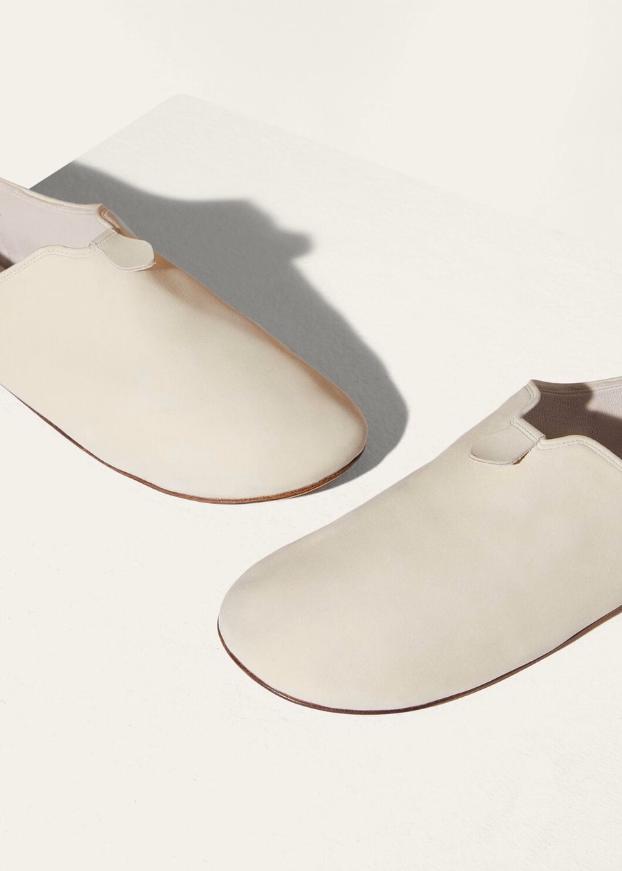 Mocassim Flutuante Whisper em Couro de Bezerro Branco