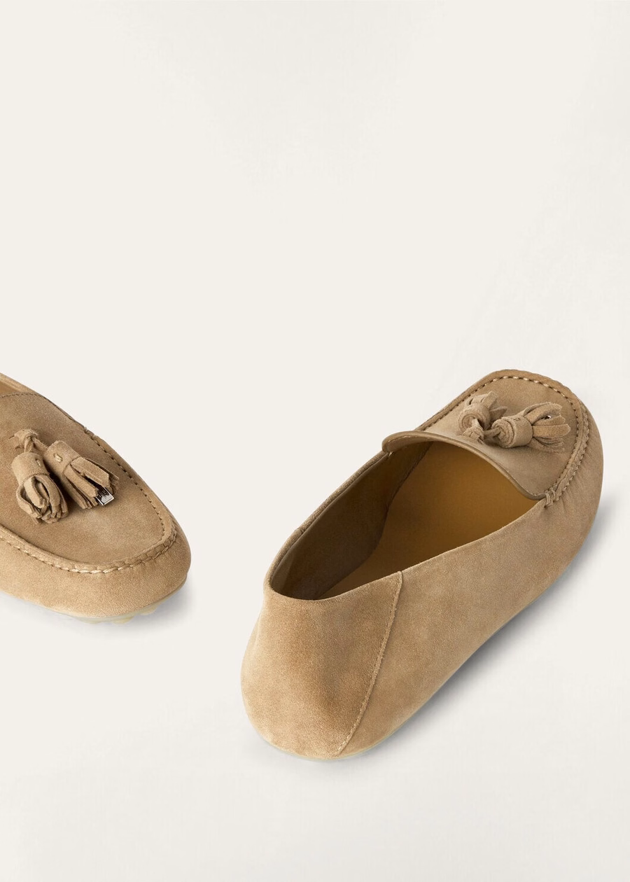 Mocassim Dot Sole Walk em camurça de cabra e manteiga de caju