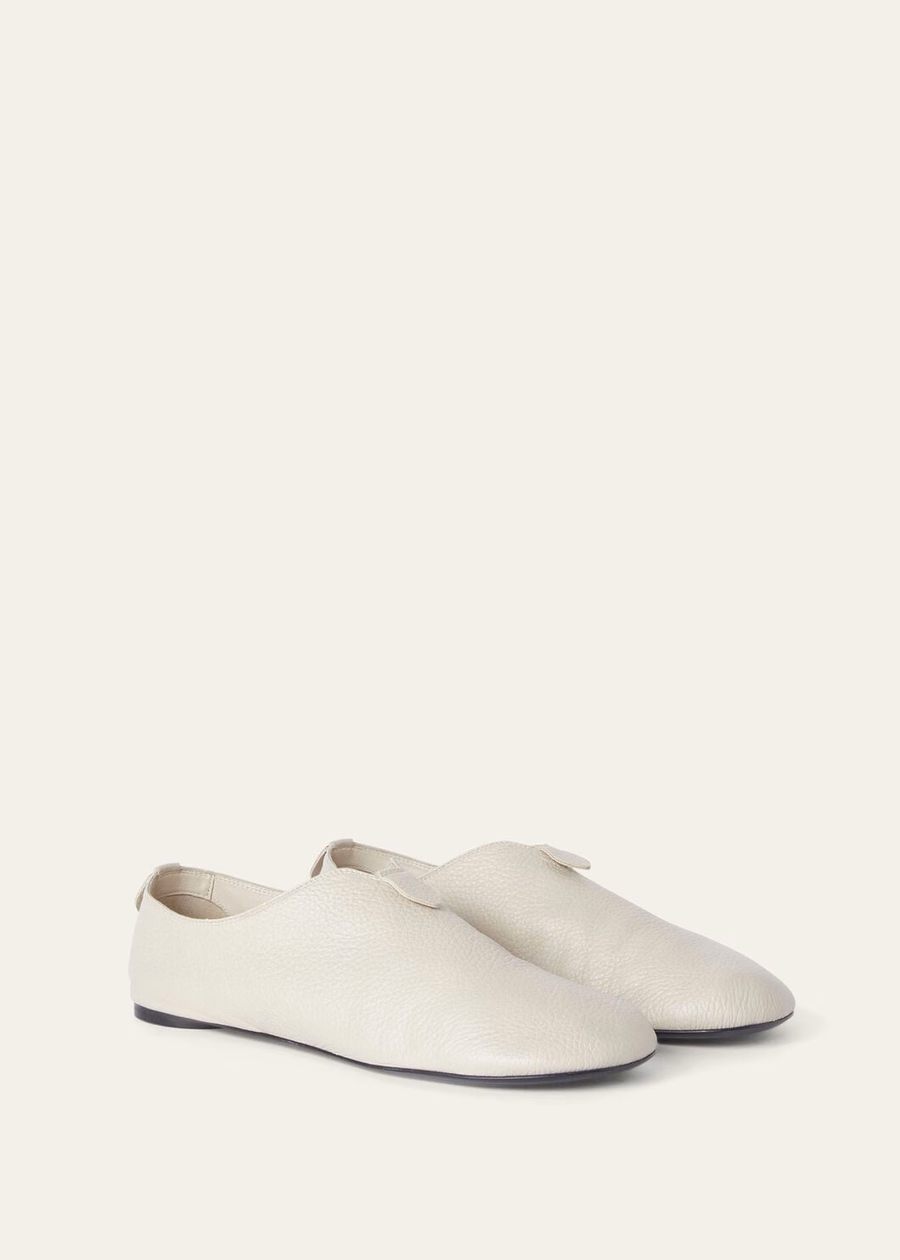 Mocassim Floating Flat em camurça cor creme e marrom