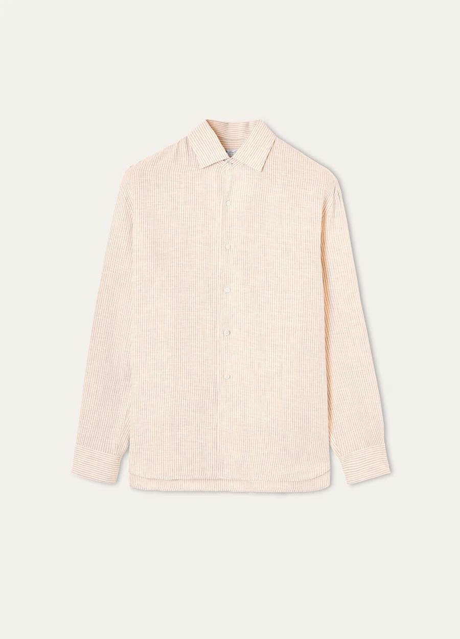 Camisa Raffaele em tom laranja pastel.