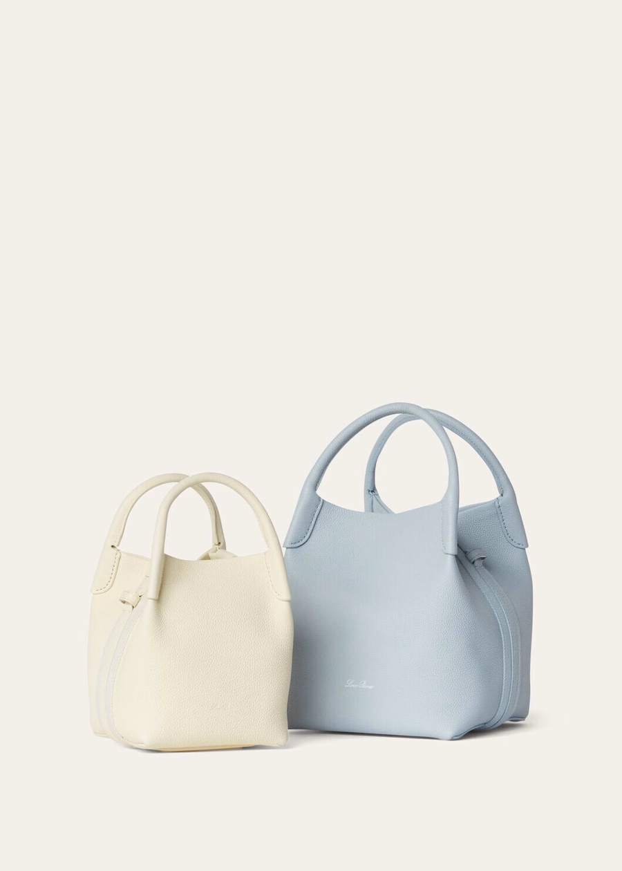 Bolsa pequena de vime em couro de bezerro granulado azul claro Belle