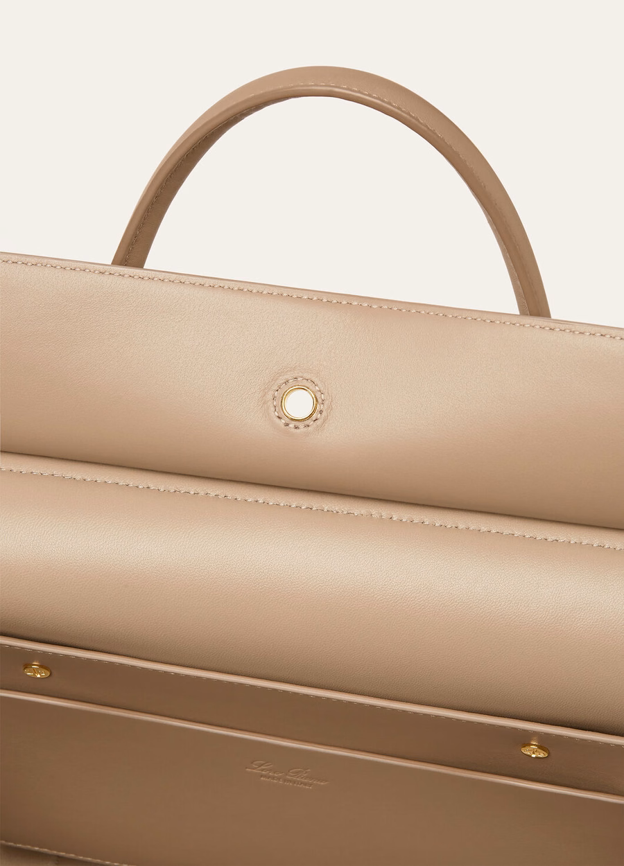 Bolsa Loom L32 em couro de bezerro nas cores Fume Taupe/Sun Gold
