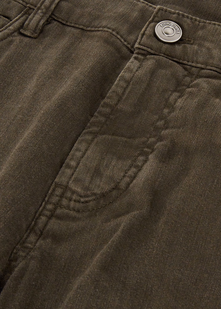 Calça Quarona de cinco bolsos em algodão com clorofila